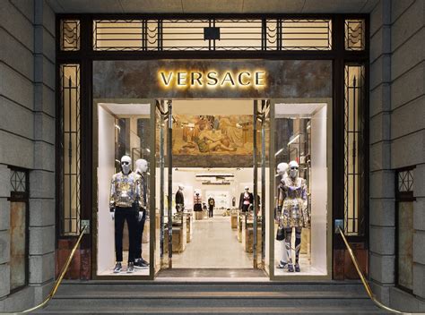 versace boutique australia|versace australia online.